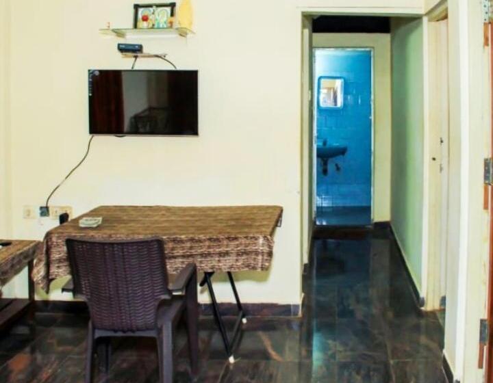 פנסיון Little Nest