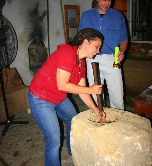 ペンション Nitovikla Hotel & Cave Restaurant & Pool An Authentic Local Experience !