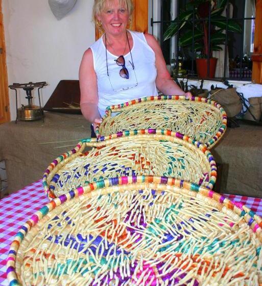 ペンション Nitovikla Hotel & Cave Restaurant & Pool An Authentic Local Experience !