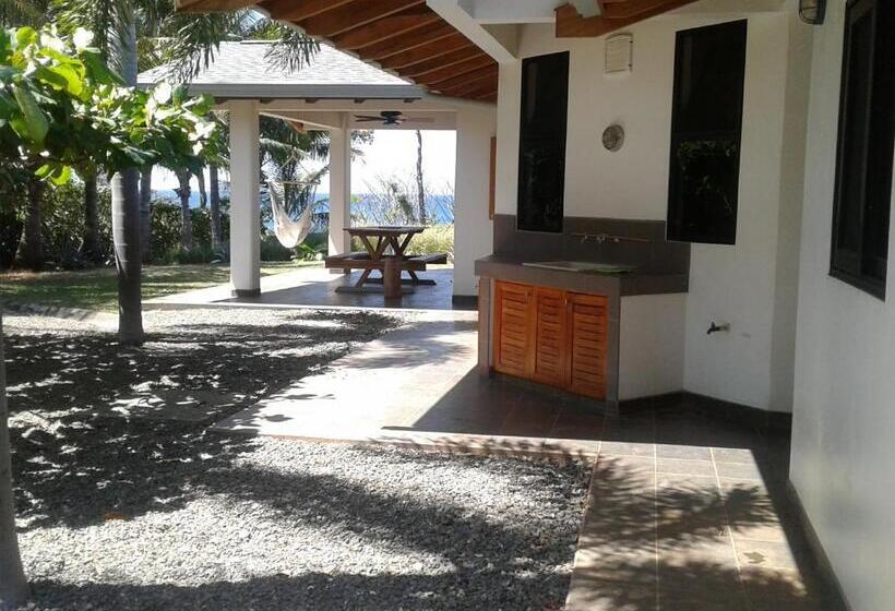 펜션 Oceanfront Gem At La Joya De Lagarto