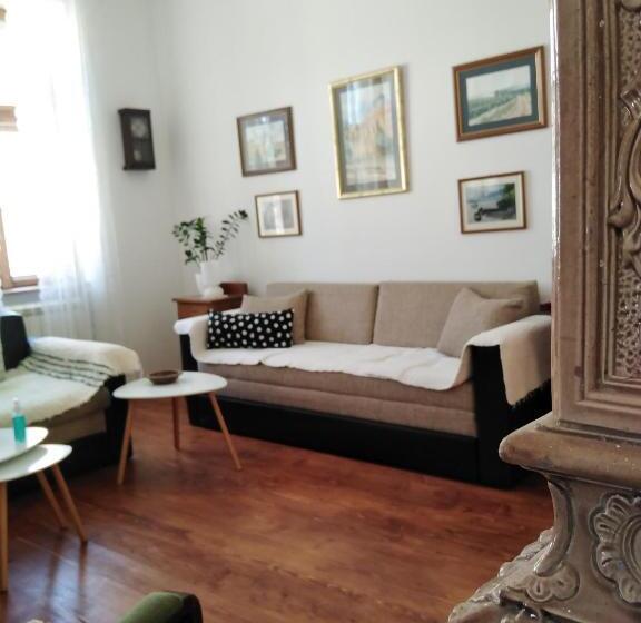 پانسیون šomin Lagum Vila