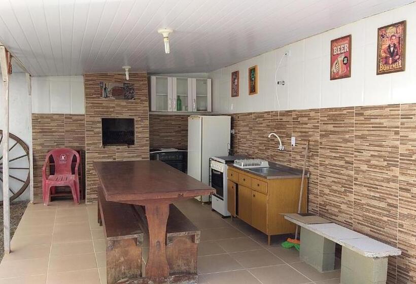 ペンション Pousadinha Guaratuba