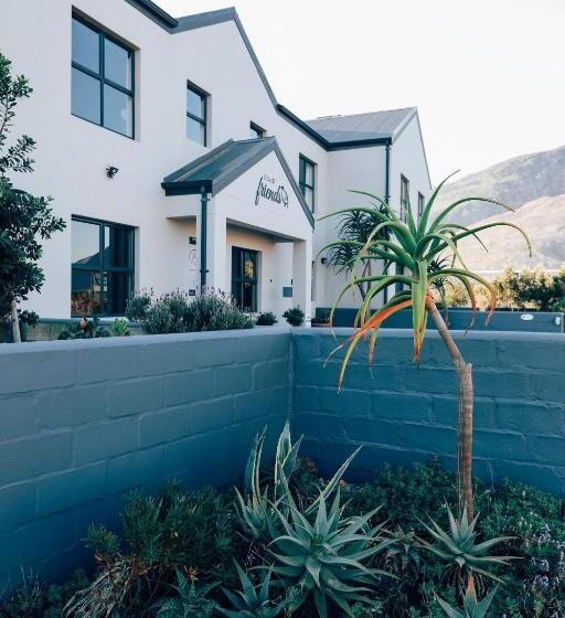 פנסיון Stay At Friends Economic Rooms