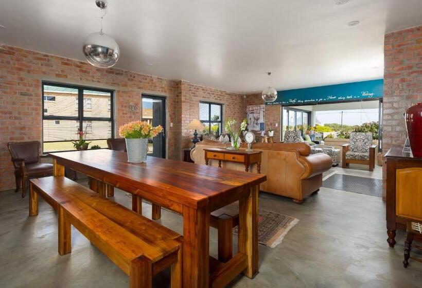 פנסיון Stay At Friends Economic Rooms