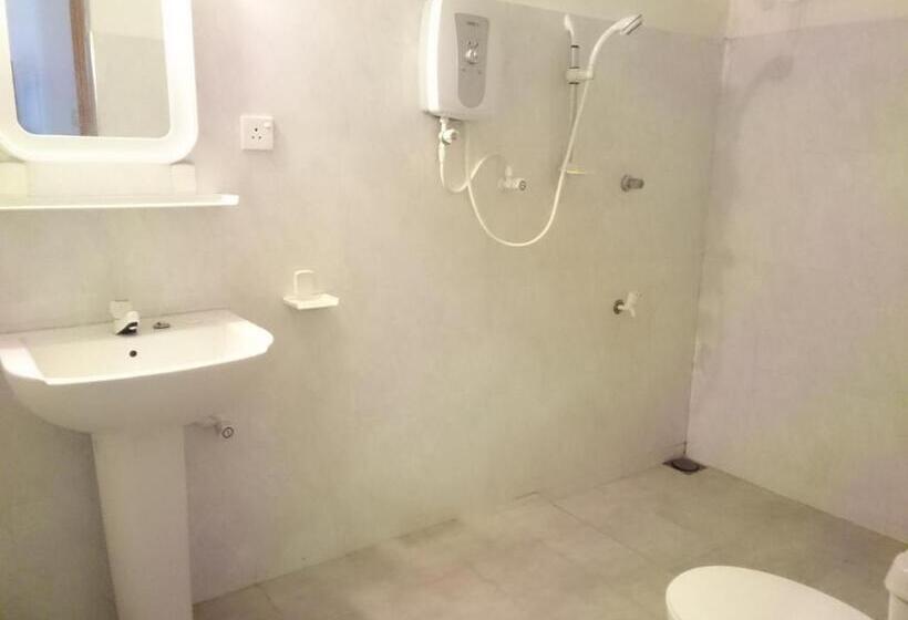 ペンション Sun And Surf Rest