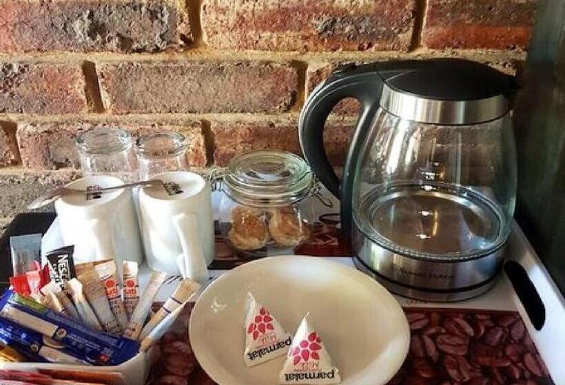 펜션 The Venue And Guestrooms On Site