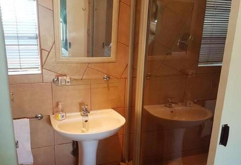 펜션 The Venue And Guestrooms On Site