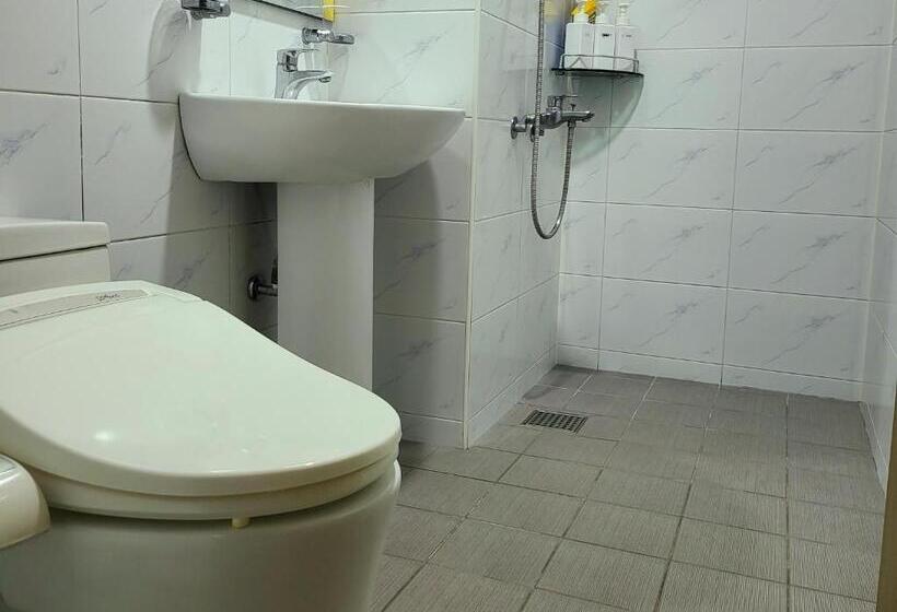 פנסיון There Bengdi