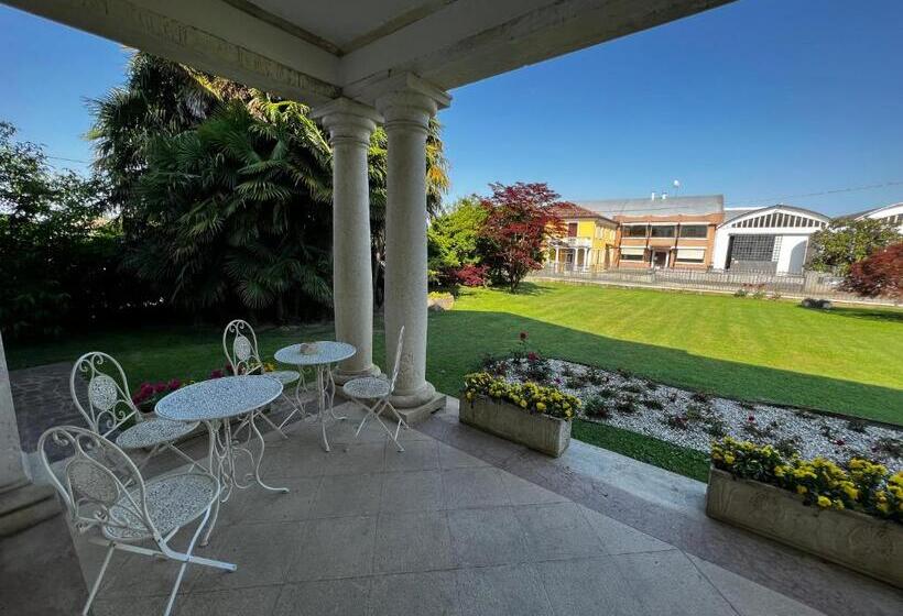 بنسيون Villa Carla   Camera King Superior