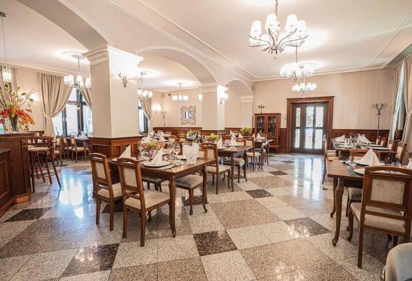 膳宿费 Villa Park