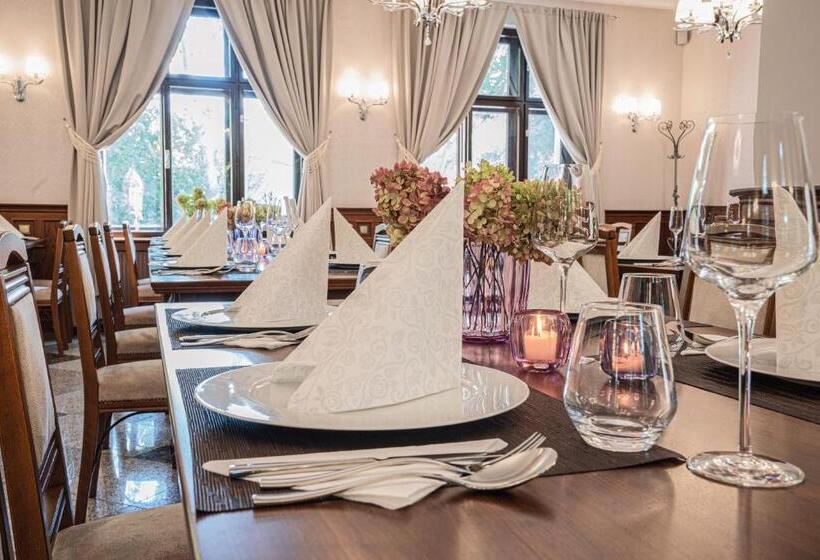 膳宿费 Villa Park