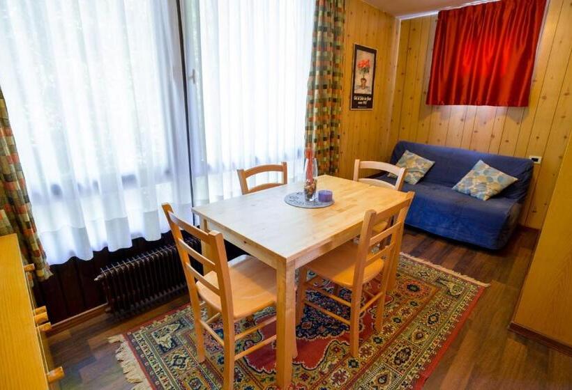 Res. Amba Appartamenti Solandra