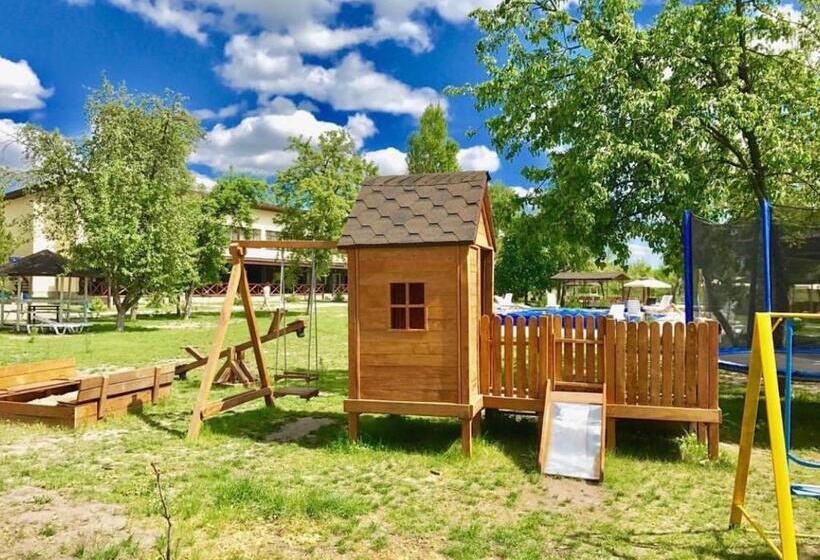 استراحتگاه база відпочинку ріверсайд світло є завжди