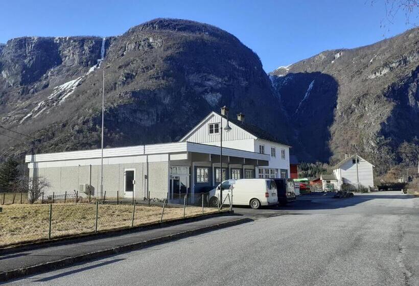 منتجع Adventure Hotel & Guesthouse Eidfjord New