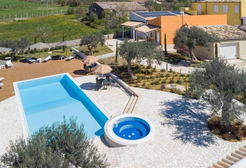 渡假胜地  Dimora Villa Ada