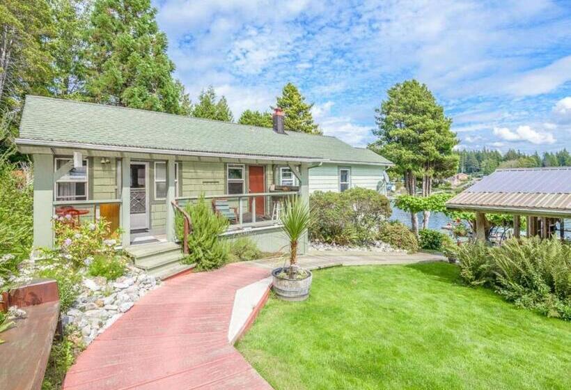 Курорт Woods End Landing