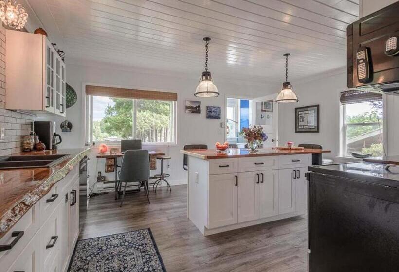 Курорт Woods End Landing