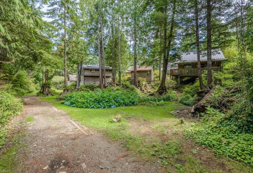 Курорт Woods End Landing