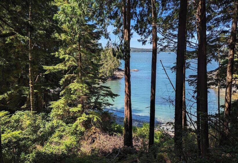 Курорт Woods End Landing