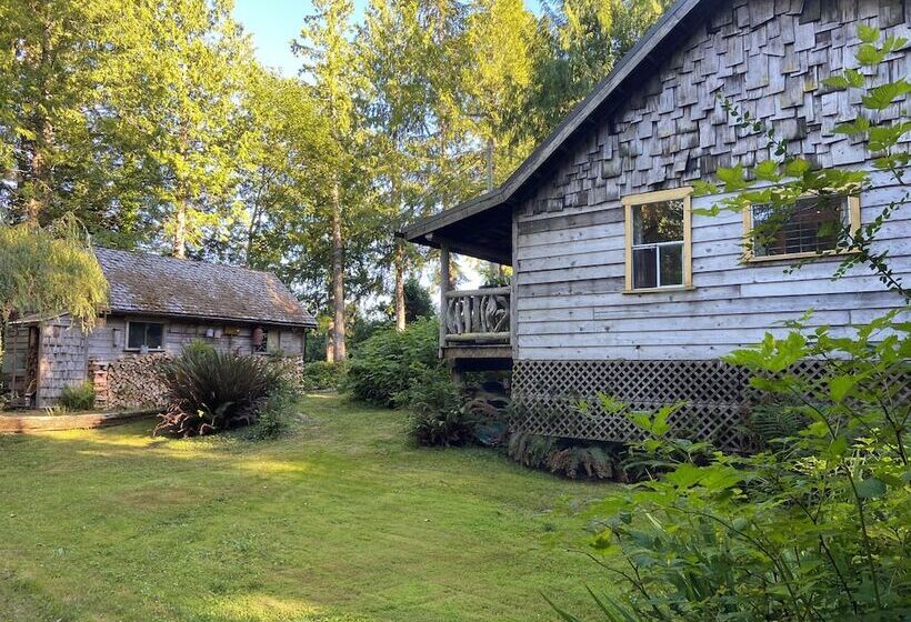 Курорт Woods End Landing