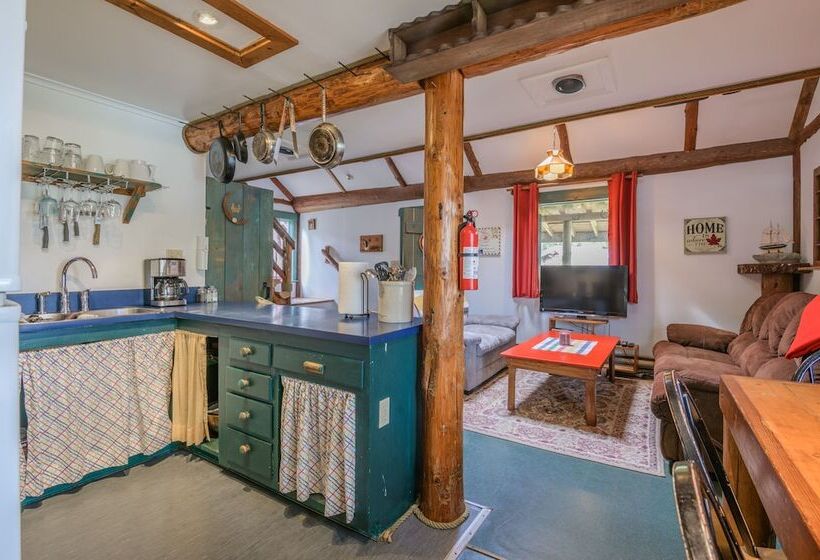 Курорт Woods End Landing