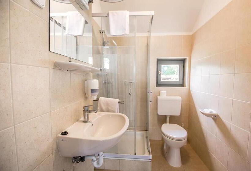 Sziget Hotel Veránka