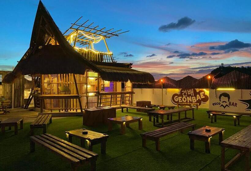 Viajeros Hostel Boracay