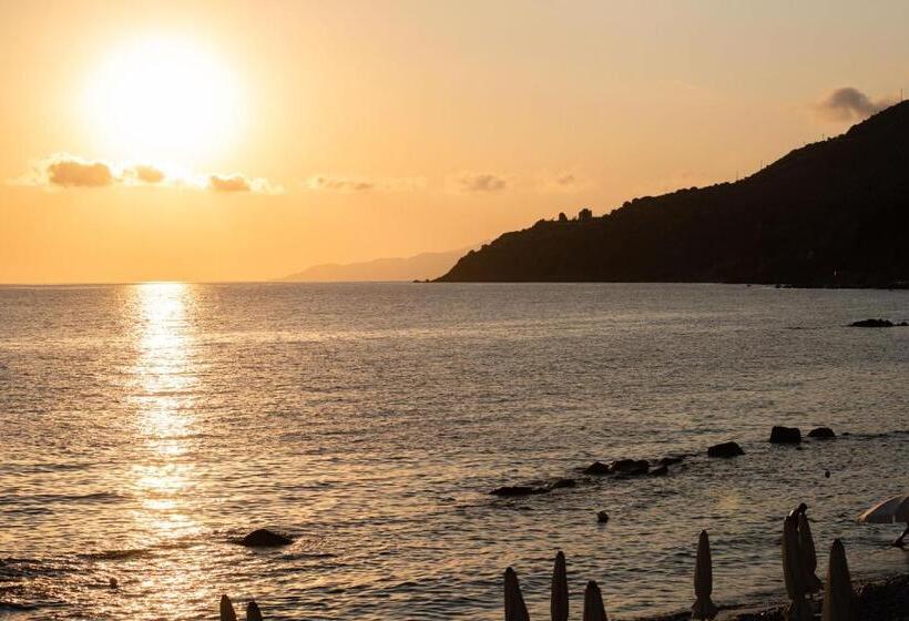 Villaggio Stella Del Sud & Resort