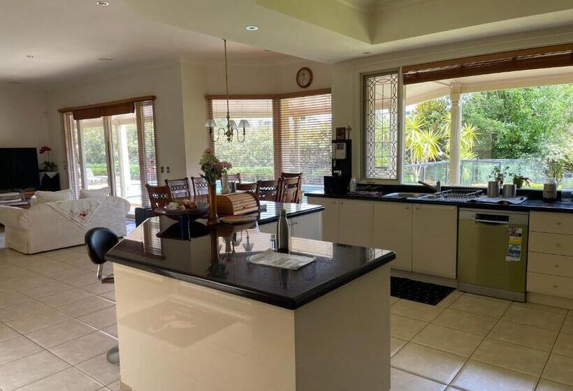 فندق صغير 6 Bdrs Villa With Pool & Tennis Court