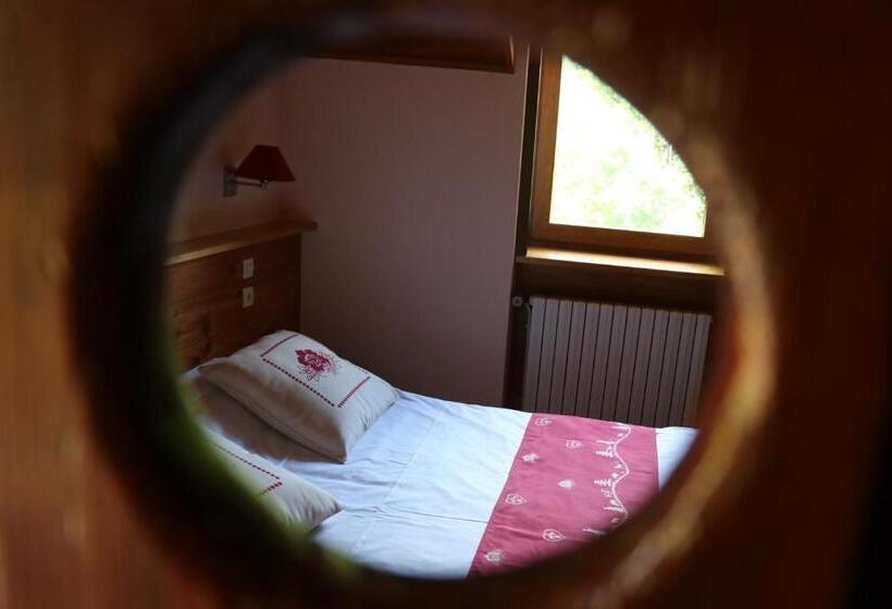 호스텔 Auberge Aux 3 Frenes