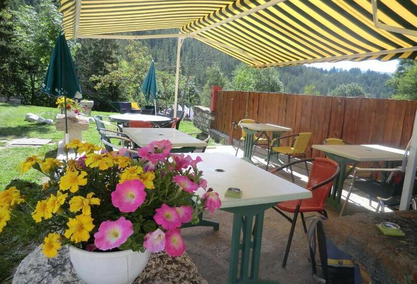 호스텔 Auberge Aux 3 Frenes