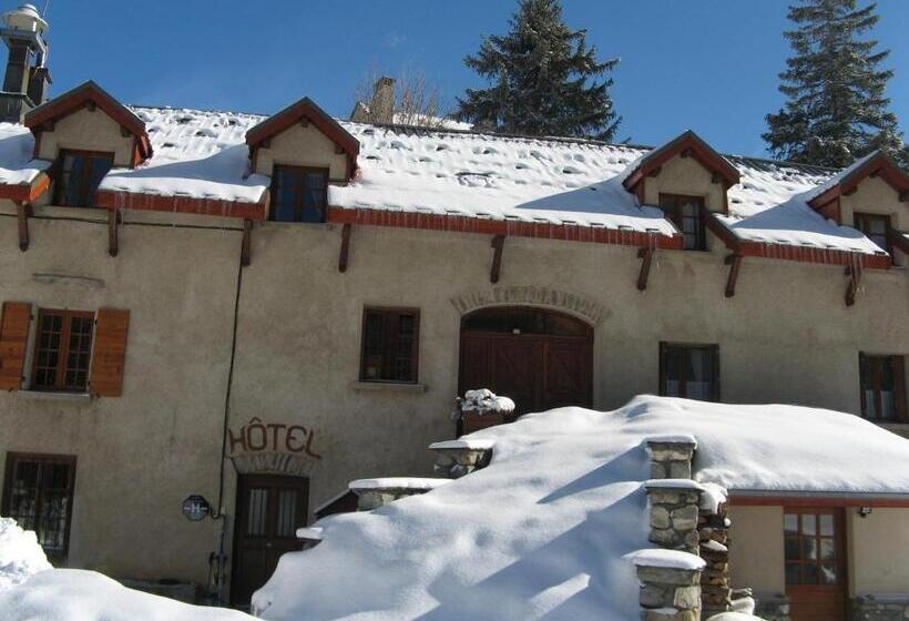 호스텔 Auberge Aux 3 Frenes