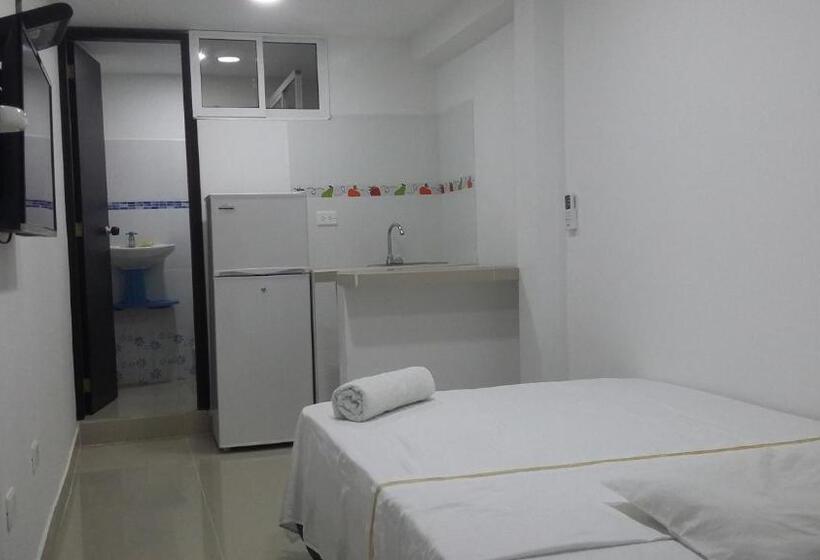 הוסטל Bull Shark