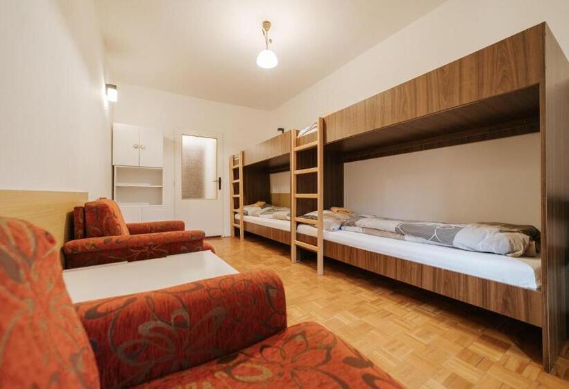 هاستل Dom Horskej Služby