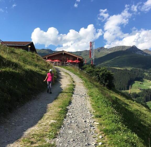 הוסטל Gast  Und Ferienhof Christler