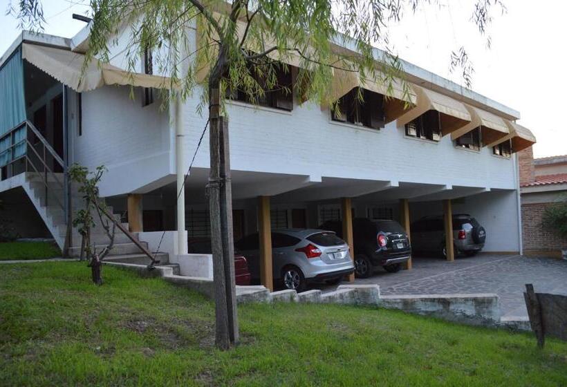 فندق صغير Hostería Los Sauces