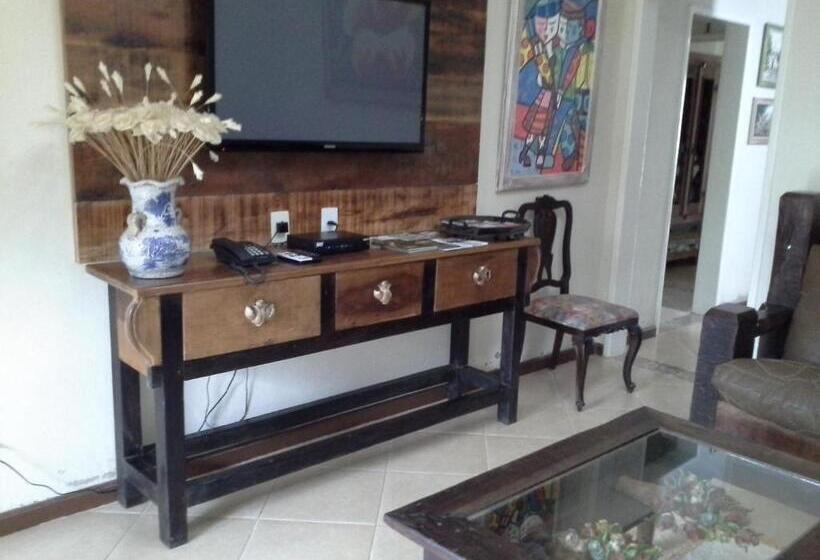 旅馆 Pousada Abelha Rainha