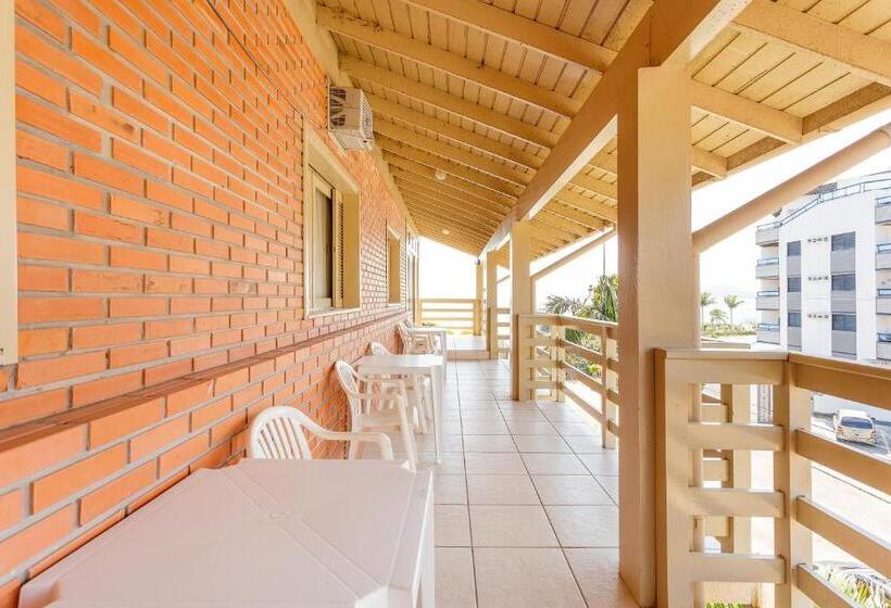 ユースホステル Pousada Residencial Alamandas