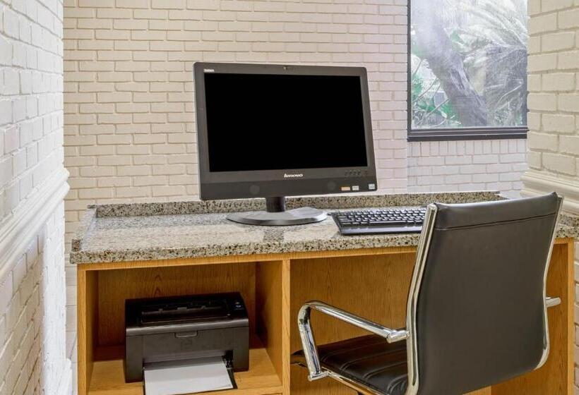 ユースホステル Quality Inn Slidell I 10