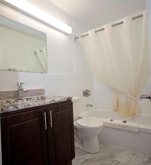 فندق صغير Rodeway Inn