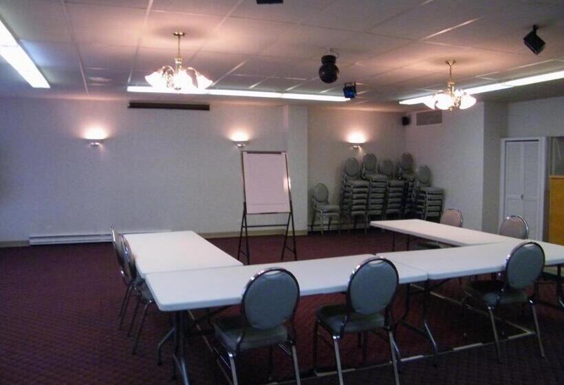 فندق صغير Rodeway Inn