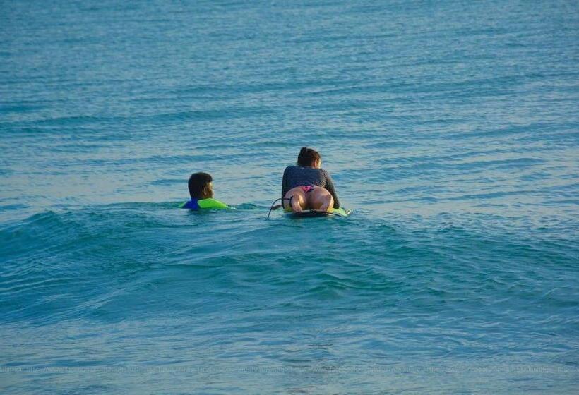 호스텔 Shantha Surf Villa