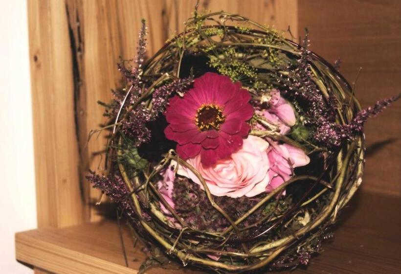 فندق صغير Taferne In Köstendorf   Ferienwohnung Monteurzimmer