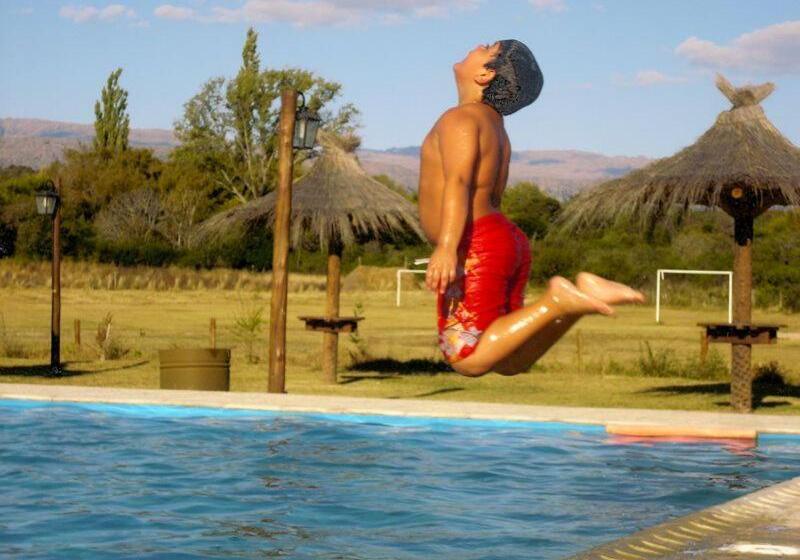 ユースホステル Wayra Pampa Posada & Aparts