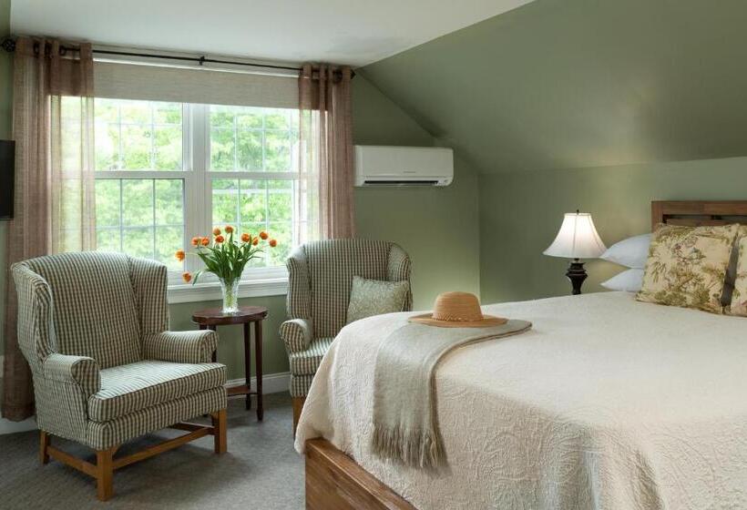 فندق صغير Wolf Cove Inn