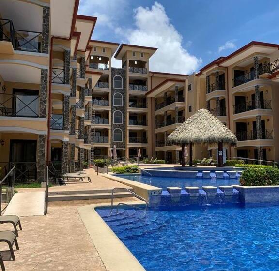 Bahia Encantada Beach Front Proyect, Jaco Paradise