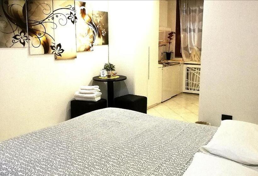 B&b Black&white And Apartments