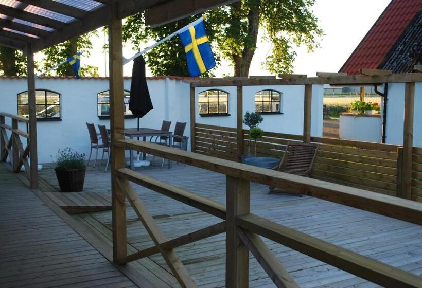 Bed And Breakfast 33