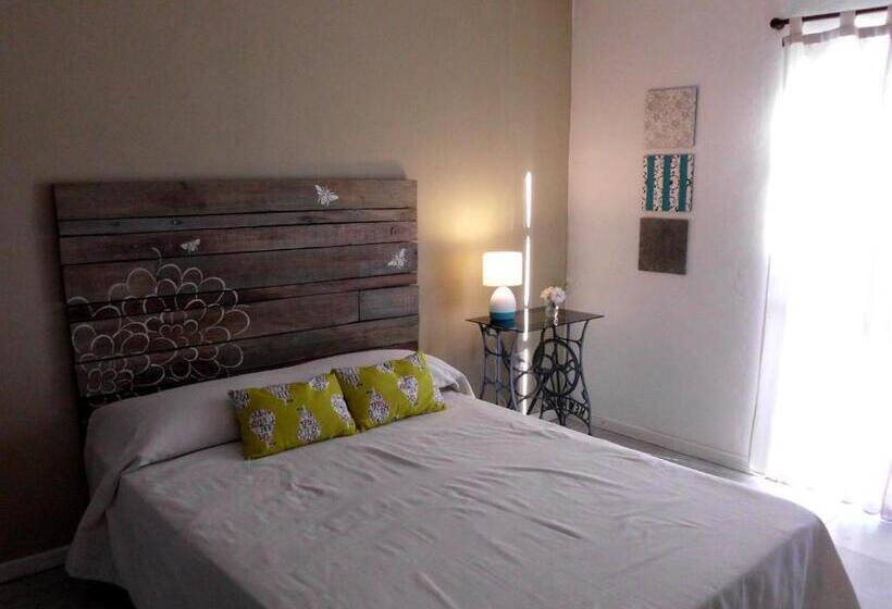 تختخواب و صبحانه Are Pora