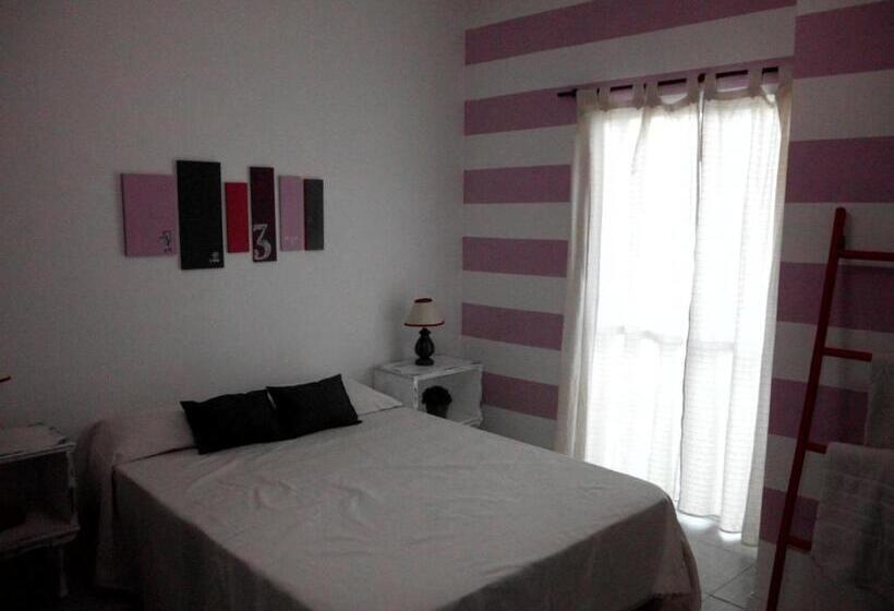 تختخواب و صبحانه Are Pora